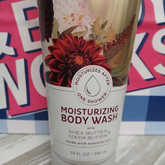 Bath and Body Works Dahlia Moisturizing Body Wash - Picture 2 of 3
